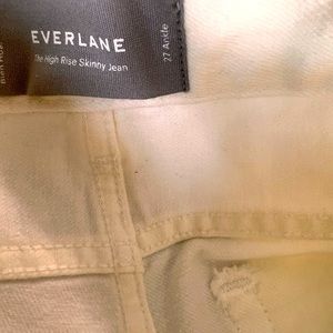 NEW WITHOUT TAGS Everlane High Rise Skinny Jean size 27 ankle. Color is Bone